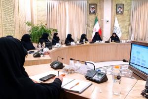 خانم برقعی و مدیران