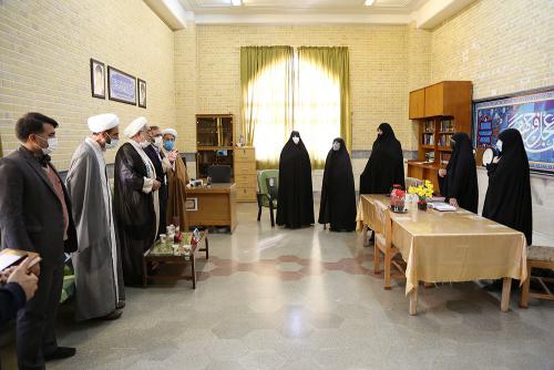 بازدید خانم برقعی از مراکز تخصصی (4)